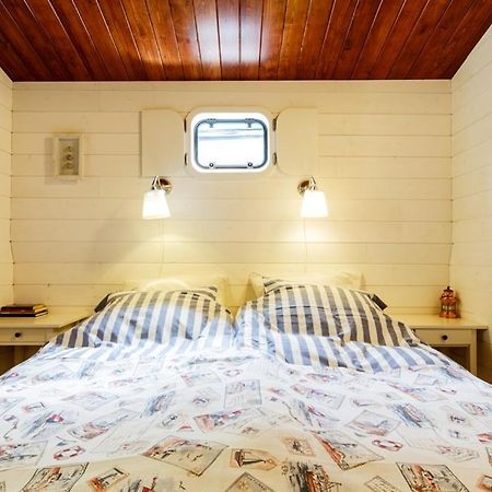 تيرينوسِن Blackpearl Boat&Breakfast المظهر الخارجي الصورة